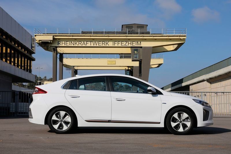 ...als Hybrid, Plug-in-Hybrid und mit Elektromotor. (Hyundai)