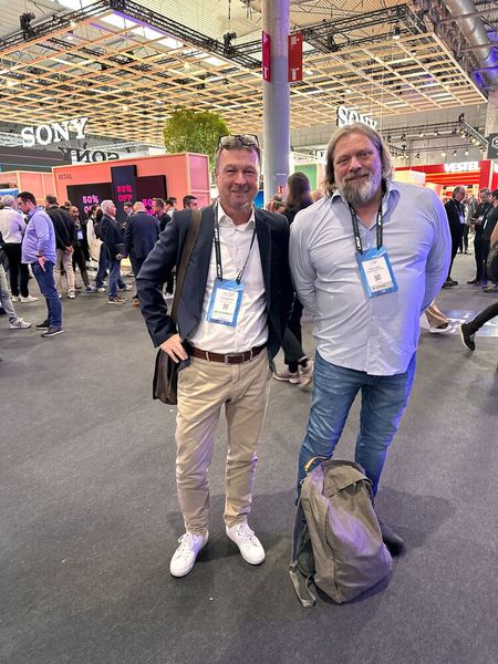 (l.) Frank Aßmann unterstützt seit einigen Monaten Detlef Löffers und sein DELO Team. (Bild: Vogel IT-Medien GmbH)