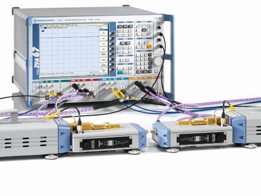 Netzwerkanalysator: Der R&S ZVA110 misst lückenlos von 10 MHz bis 110 GHz. Rohde & Schwarz hat das Gerät im Jahr 2010 vorgestellt. (Bild: Rohde & Schwarz)