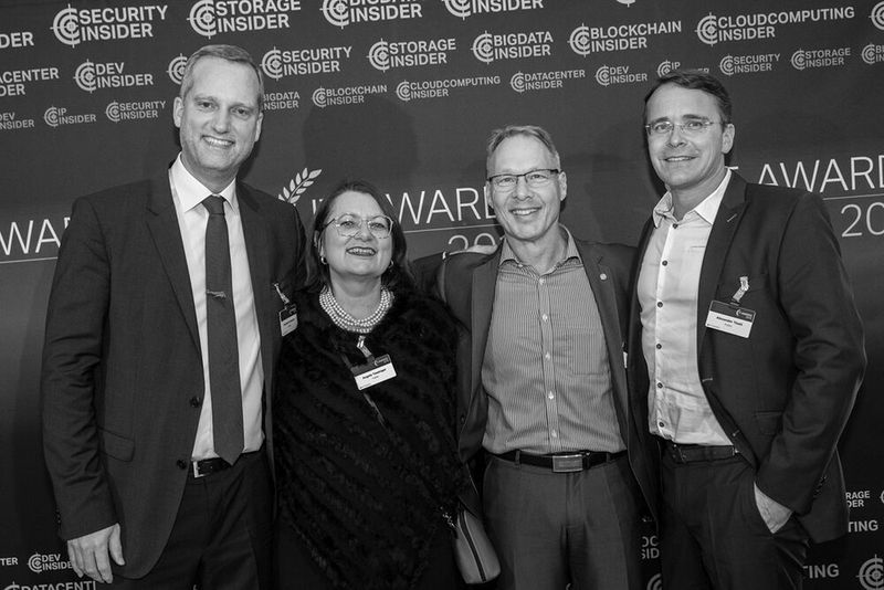 Ein fröhliches Team: Andreas Schnedler , Angela Tassinger, Uwe Scheuber und Alexander Tlusti von Fujitsu (v.l.n.r.). (artful rooms / VIT)