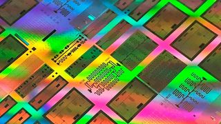 Ein Testchip mit supraleitenden Qubits in einem 300 mm integrierten Prozessprototyp. (Bild: imed)