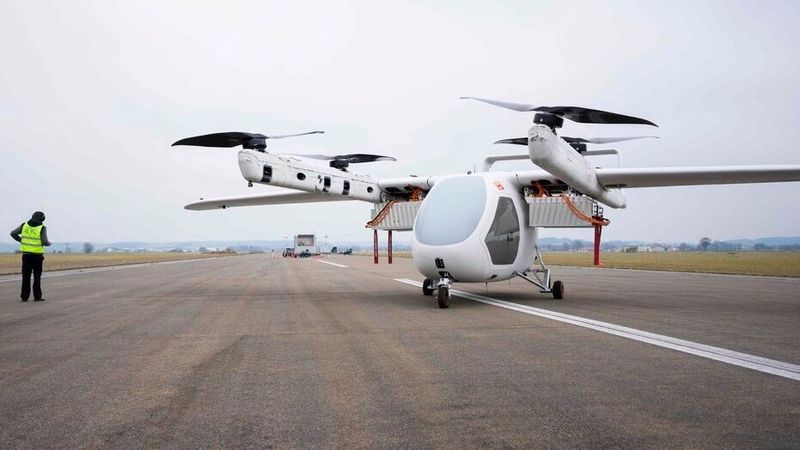 Das Münchner Start-Up ERC System konnte mit der Flugerprobung seines eVTOL-Prototyps Romeo beginnen.(Bild:  ERC Systems)