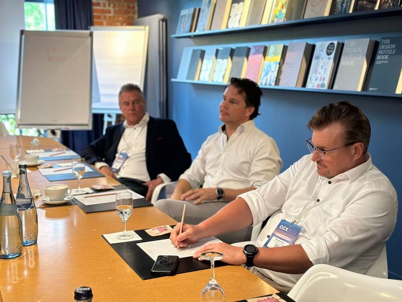 …lud im Anschluss zum Austausch über die Konzeption und Umsetzung einer wirksamen Digitalstrategie auf Basis der Public Cloud ein. (Bild: Vogel IT-Akademie)