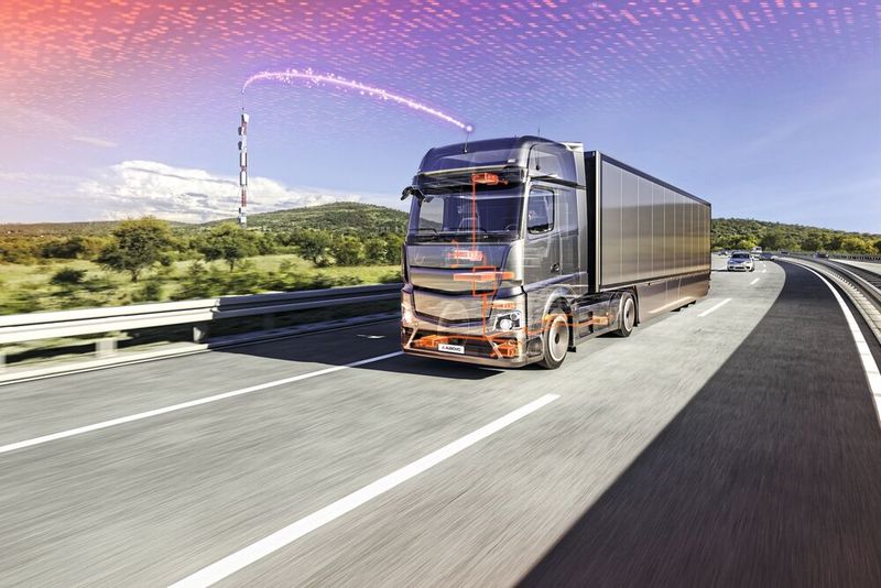 Bild 2:  Aumovio stellt das Software-definierte Nutzfahrzeug in den Mittelpunkt seines Messeauftritts. (Bild: Aumovio)
