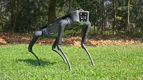 Robotics:  In AMR applications, connection technology must reliably transmit power, signals, and data despite vibration and shock loads—in very confined spaces and in a way that allows for regular maintenance. (Image:Hyperever)