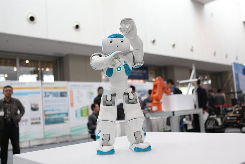 Forscher zeigten auf der Messe, was mit Robotern alles möglich ist. (Bild: AMB China)