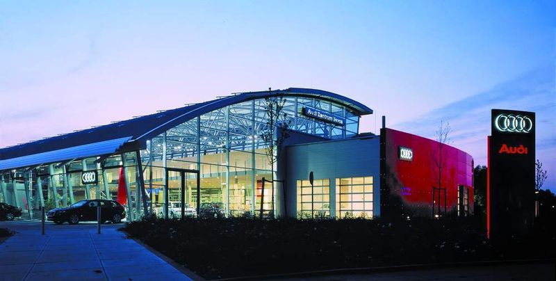 Mit dem Audi-Zentrum in Essen errichtete Gottfried Schultz 2004 das größte Audi-Zentrum in Deutschland.  (Foto: Gottfried Schultz)