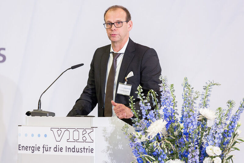 Kurzvortrag von Dr. Christoph Sievering, Leiter Energiestrategie und Energiepolitik bei Covestro Deutschland (Andrea Vollmer)
