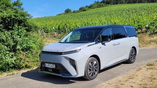 Das erste Pkw-Modell von Maxus in Europa ist seit kurzem auch in Deutschland auf dem Markt: der Mifa 9. (Bild: Wehner - VCG)