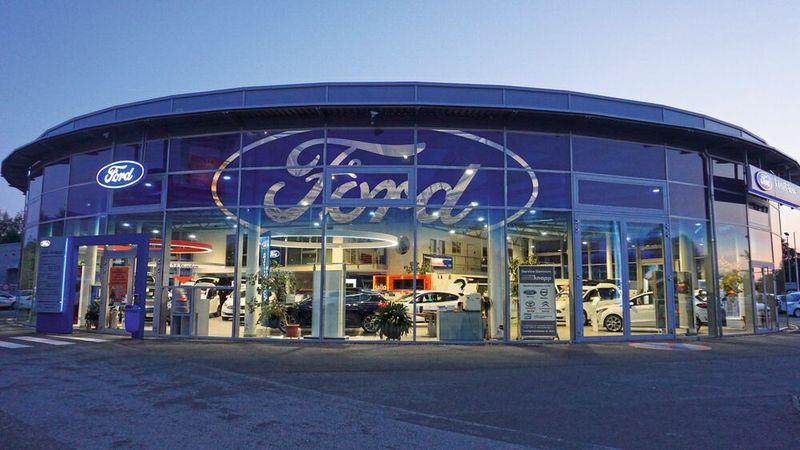 Der Ford-Betrieb verkauft als Solo-Standort im Jahr rund 1.000 Neu- und Gebrauchtwagen sowie Transporter. (Bild: Auto Ebert)