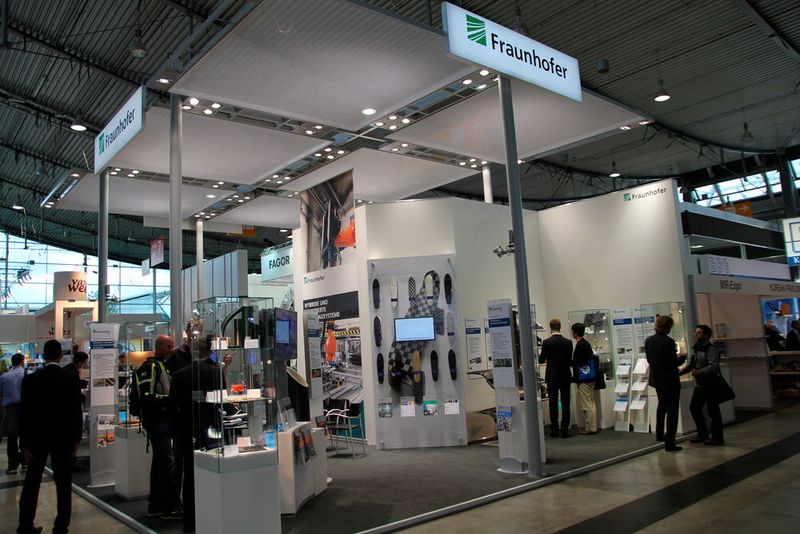 Und weiter geht der Rundgang durch die Hallen der Composites Europe 2015... (Bild: Königsreuther)