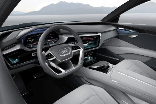Der Audi e-tron quattro: ein Konzeptfahrzeug mit 503 PS und 500 km Reichweite (Bild: Audi)