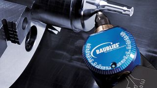 Beim Glätten mit Diamantwerkzeugen gleitet ein feinstpolierter Diamant mit definiertem Anpressdruck über die Bauteiloberfläche. Die Rautiefe wird verringert und der Traganteil der Oberfläche erhöht. (Bild: Baublies)