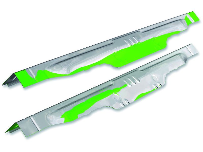 Vergleich der Bauteilgeometrie (grau) mit der Rückfederungskompensation (oben) und nach erfolgter Rückfederungskompensation (unten). (Archiv: Vogel Business Media)