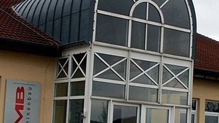 Das neue FMB-Kundenzentrum ist St. Gangloff ist vom Hermsdorfer Kreuz innerhalb von 10 Autominuten erreichbar. Bild: FMB Maschinenbau (Archiv: Vogel Business Media)