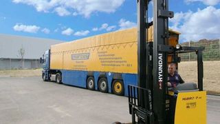 Die Trafa Service GmbH liefert O+S die neuen Stapler zur Flottenoptimierung. (Bild: Trafa O+S)