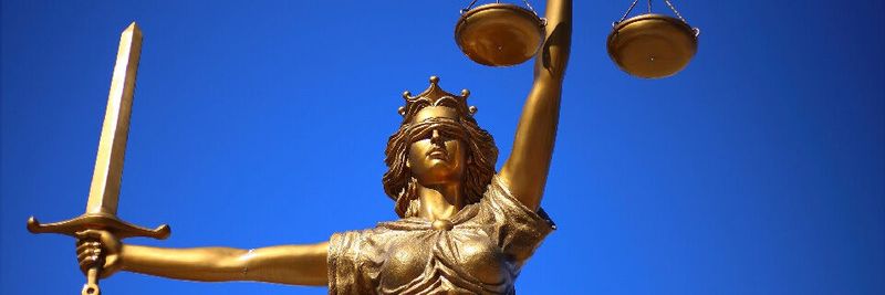 Im Urteil in der Rechtssache C-311/18 klärte der Gerichtshof den Beschluss 2016/1250 über die Angemessenheit des vom EU-US-Datenschutzschild gebotenen Schutzes für ungültig. Im Urteil in der Rechtssache C-311/18 klärte der Gerichtshof den Beschluss 2016/1250 über die Angemessenheit des vom EU-US-Datenschutzschild gebotenen Schutzes für ungültig.