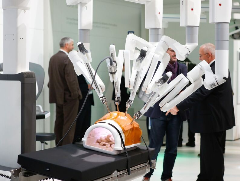 ... oder Geräte für minimal-invasive chirurgische Eingriffe, ... (Bild: Messe Düsseldorf/C. Tillmann)