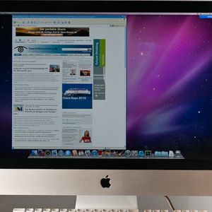 Abbildung 1: Ob auf Mac Pro, iMac oder MacBook, VMware erweitert die Möglichkeiten von MacOS und profitiert von den Virtualisierungstechniken von Intel. Eine Windows-Anwendung (hier Microsoft Internet Explorer) kann optisch so gestartet werden als wäre sie eine normale Mac-Anwendung. Performance-Einbußen, wie sie von einigen Internetforen berichtet werden sind bei der getesteten Version nicht fest zustellen. Es liegt jedoch auf der Hand, dass ein Dual-Core MacBook langsamer ist, wie ein Quad-Core iMac mit einem Intel i5 (hier 2,8 GHz, Model 11,3). Der im Workshop verwendete Computer wurde freundlicher Weise von der Firma JessenLenz zur Verfügung gestellt.