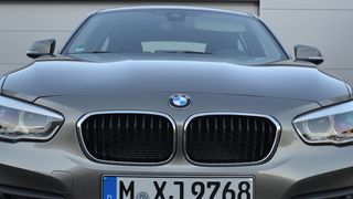Mit über 25.000 Neuzulassungen in den ersten sieben Monaten diesen Jahres fährt die 1er-Baureihe von BMW in Deutschland auch in ihrem zwölften Produktionsjahr noch in der Erfolgsspur. (Michel / »kfz-betrieb«)