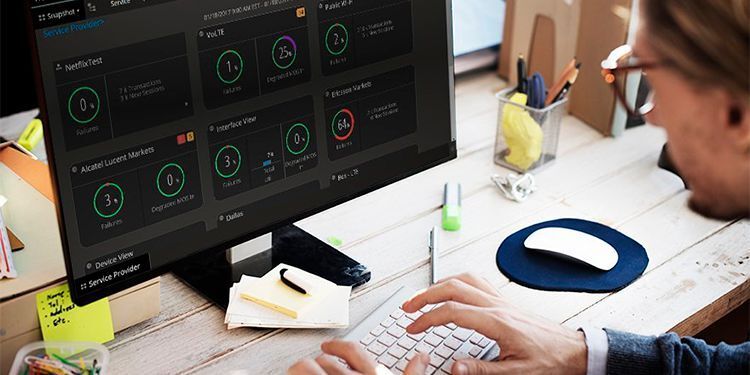 NetScout Systems –  nGeniusONE Unified Performance Management In modernen Netzwerken benötigen Verantwortliche mehrschichtige Transparenz über die gesamte verteilte Umgebung, um End-to-End-Verfügbarkeit und Netzwerk-Performance-Management zu ermöglichen. Ein proaktiver Überwachungs- und Priorisierungs-Ansatz für die Service Assurance hilft, Serviceunterbrechungen zu vermeiden und die mittlere Reparaturzeit (MTTR) zu reduzieren, wenn ein Problem auftritt. Ein effektiver Ansatz beinhaltet hier eine Echtzeit-Netzwerküberwachung, die situationsbezogen reagiert und eine Frühwarnung bei kritischen Netzwerkereignissen sowohl in der kabelgebundenen als auch in der drahtlosen Umgebung ermöglicht. Wire-Traffic-Intelligenz wird für die unternehmensweite Transparenz und Analyse benötigt, um genau zu diagnostizieren, ob Client Services, Server, Anwendungsumgebungen oder das Infrastrukturnetzwerk das Problem der Störung oder des 