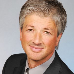 Geschäftsführer Rüdiger Knevels richtet Rollon gezielt auf Wachstum, Kundenservice und kurze Lieferzeiten aus.