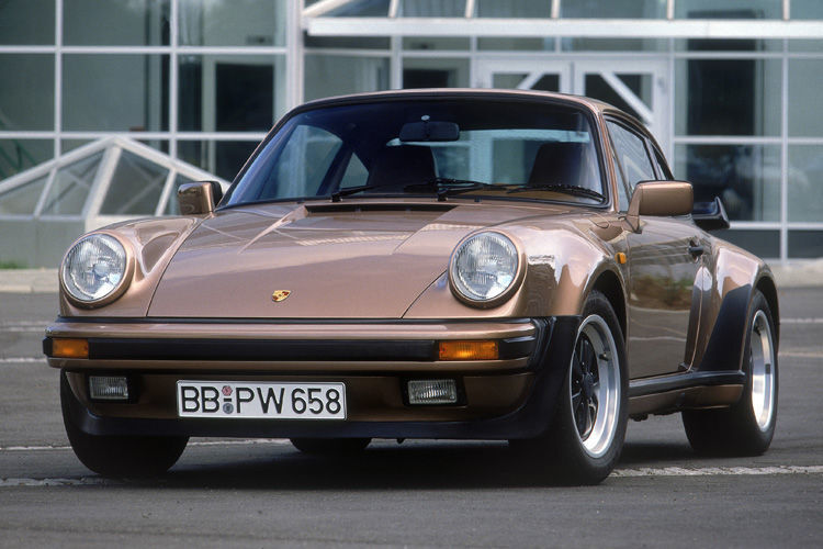 Porsche 911er: 129.739 Euro (682,93 %) (Porsche)