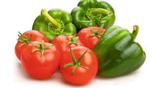 Grüne Paprika sind unreif und reifen auch nicht nach. Bochumer Biologen wollen wissen warum. (Bild: ©bergamont - stock.adobe.com)