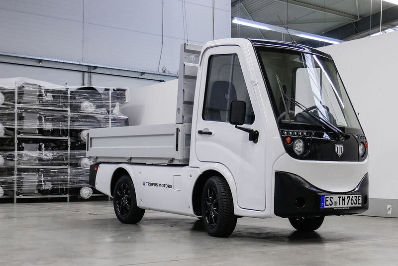 Auch als Lastenesel mit entsprechender Pritsche ist der Tropos einsetzbar. (Bild: Tropos)