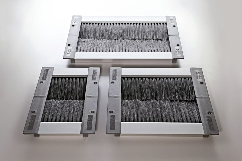 Mink bietet sein Bürstenschott in verschiedenen Größen an. (Bild: Mink)