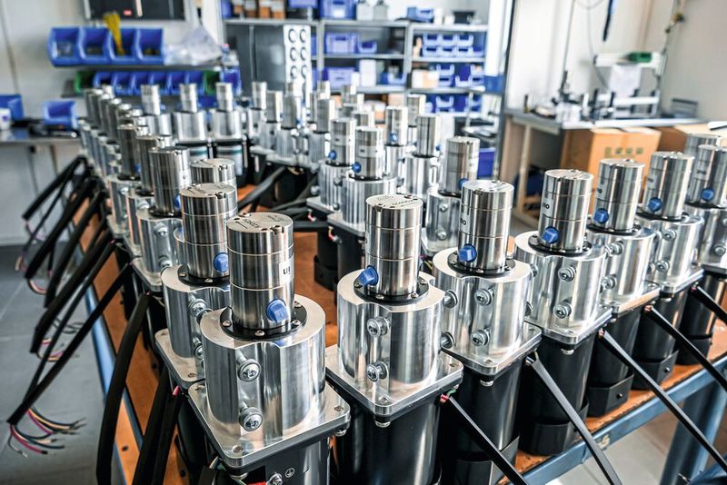 Neben Motorteilen, Wellen, Abdeckungen und Gehäusen umfasst das Portfolio des Metallverarbeiters viele weitere hochwertige Produkte für die unterschiedlichsten Branchen.(Bild:  Wemco, I. Krüger)