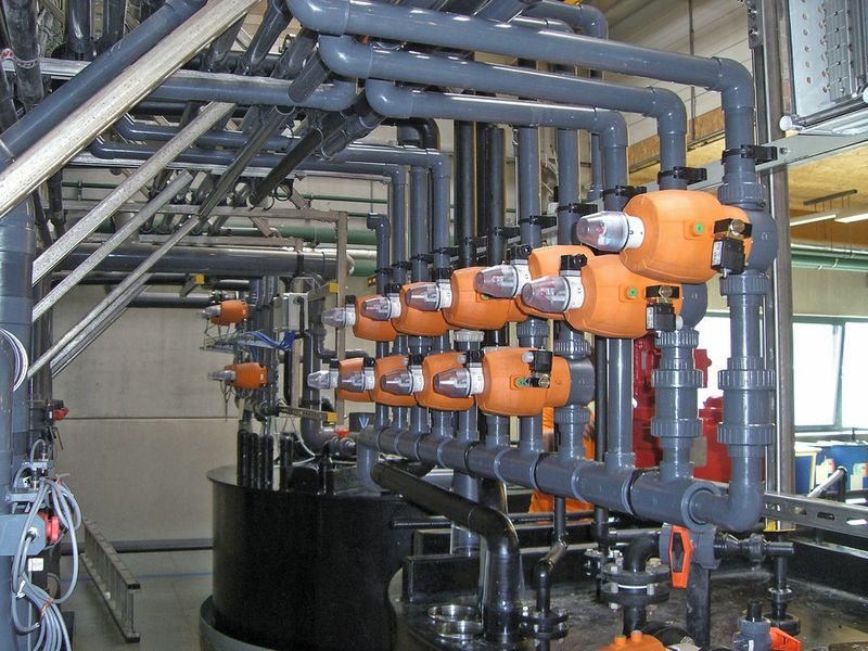 Maintenance friendly pipelines and valves with high chemical resistance were used in an automated mixing plant for flexible mixing and manufacturing of inorganic chemicals. (Pictures: GF Piping Systems)