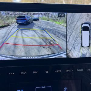 Wenn man sich für die Rundum-Kamera entscheidet, stellt auch das Rangieren keine große Herausforderung dar.(Bild:  Simon – VCG)