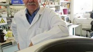 Der Biochemiker Günther Daum vom Institut für Biochemie der TU Graz erforscht die Abläufe des Fettstoffwechsels (Bild: TU Graz/Lunghammer)