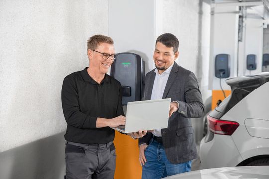 Bis zu 50 AC-Smart-Wallboxen können über die Weboberfläche remote gesteuert und überwacht werden Bis zu 50 AC-Smart-Wallboxen können über die Weboberfläche remote gesteuert und überwacht werden