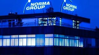 Der Automobilzulieferer Norma Group kreuzt in turbulenten Gewässern. Das bestätigen auch die neuesten Zahlen der Hessen. Ein kleiner Trost: Das Minus fiel nicht so stark aus, wie Analysten zuvor prognostizierten ... (Bild: Norma Group)