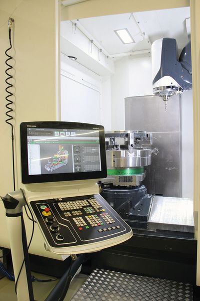 Die neuen Werkzeugmaschinen von DMG – auch die, die bei Schaeffler im Einsatz ist – sind mit der Steuerungs- und Bediensoftware Celos ausgestattet.  (Bild: Sonnenberg)