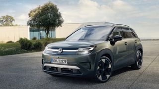 Volkswagen hat mit dem ID Cross ein elektrisches SUV auf den Markt gebracht, das sich oberhalb des VW Polo positioniert. (Bild: Volkswagen)