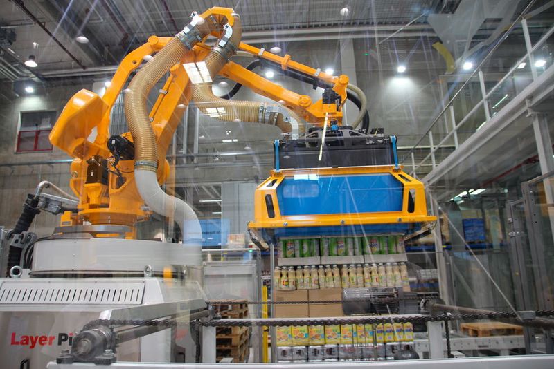 Im Tech-Center werden unterschiedliche Lösungen von Dematic live präsentiert. (Hofmann/MM LOGISTIK)