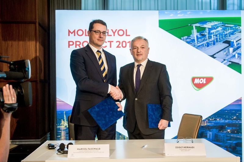 Die Verträge über das Engineering, die Beschaffung und den Bau (EPC) des Anlagenkomplexes wurde am 12. September 2018 in Budapest unterzeichnet. (Mol Group/ Peter Lugosi)