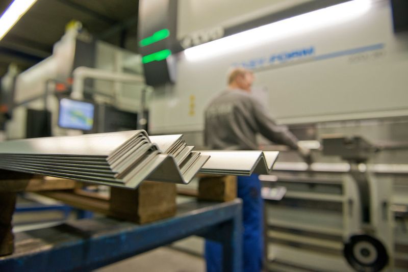 Für das Biegen setzt Osma unter anderem auf Easy-Form-Abkantpressen von LVD. (LVD)