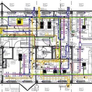 2	 Grundriss mit komplexer Leitungsführung – gerade die Luftführung ist in Laboren von entscheidender Bedeutung. 