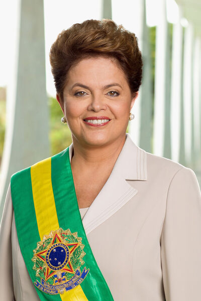 Brasiliens Präsidentin Präsidentin Dilma Rousseff will die Infrastruktur ausbauen und investiert deshalb 54 Mrd. Euro aus dem Staatshaushalt in die Logistik. (Bild: Roberto Stuckert Filho/Presidência da República unter CC BY 3.0 BR-Lizenz, wikicommons)