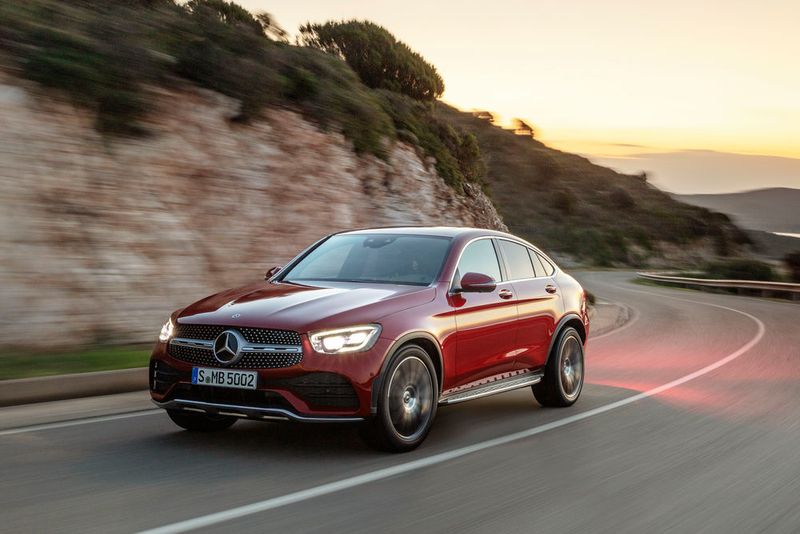 Nachdem Mercedes auf dem diesjährigen Autosalon in Genf den überarbeiteten GLC vorgestellt hat, zeigt der Autohersteller auf der New Yorker Motorshow das aufgefrischte Coupé des Mittelklasse-SUV.  (Daimler)