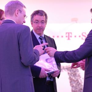 (T-Systems)
