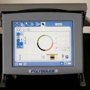 Graphisch unterstützte, intuitive Bedienerführung der Orbital-Schweißstromquelle P6, wahlweise mittels Touchscreen oder Laptop.