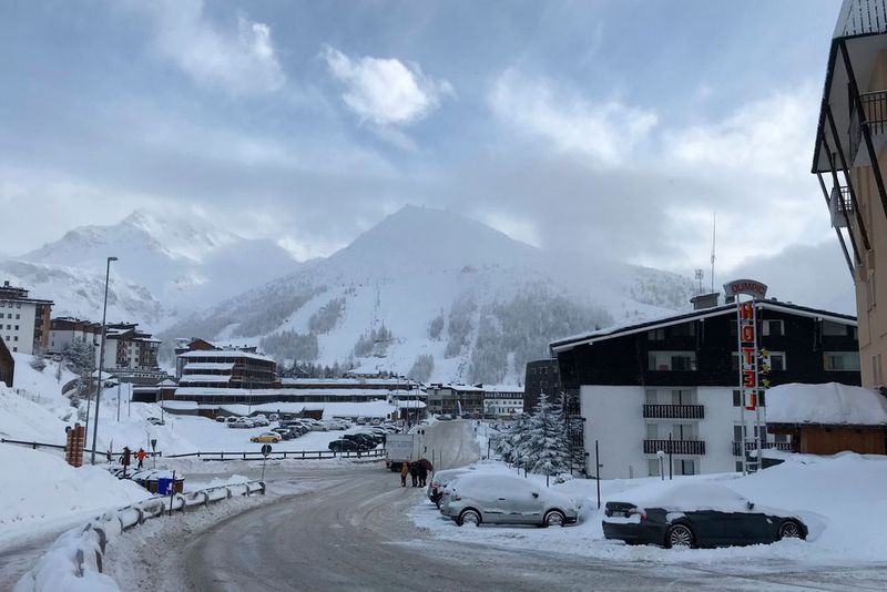 Jedoch waren weitere starke Schneefälle für das Piemont über den Jahreswechsel prognostiziert. (Michel / »kfz-betrieb«)