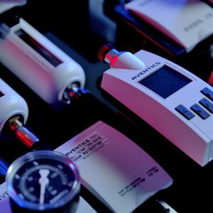 Die vorausschauende Instandhaltung ist auf die passende Sensorik (wie den intelligenten Durchflusssensor AF2) angewiesen.(Bild:  Emerson)