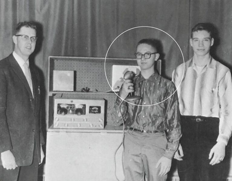 1960: Ron Stordahl (in circle) is president of the 'Radio Club at Lincoln High School'. (Digi-Key)