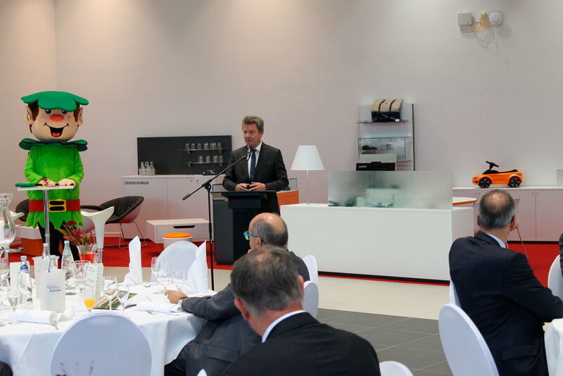 Die offizielle Eröffnung der Betriebe fand am 23.10. statt. Lutz Trümper, Oberbürgermeister der Stadt Magdeburg, begrüßte die Gäste. (Feser-Graf-Gruppe)